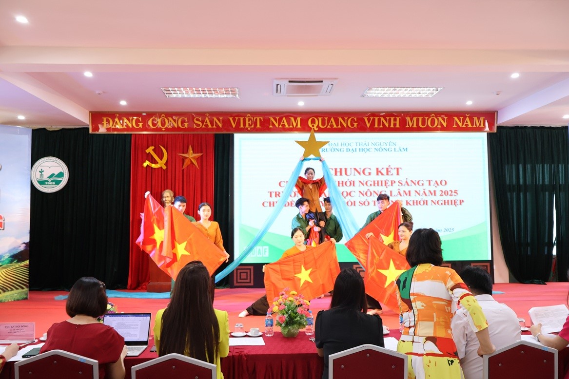 SINH VIÊN KHOA LÂM NGHIỆP THAM GIA CHUNG KẾT CUỘC THI SINH VIÊN KHỞI NGHIỆP SÁNG TẠO NĂM 2025